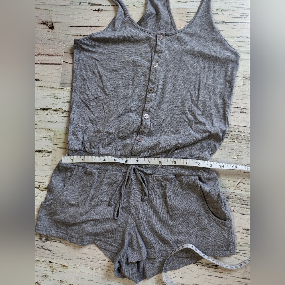 TNA Grey Jersey Knit Drop Waist Romper Size XS Racerback Loose Fit - Picture 9 of 9